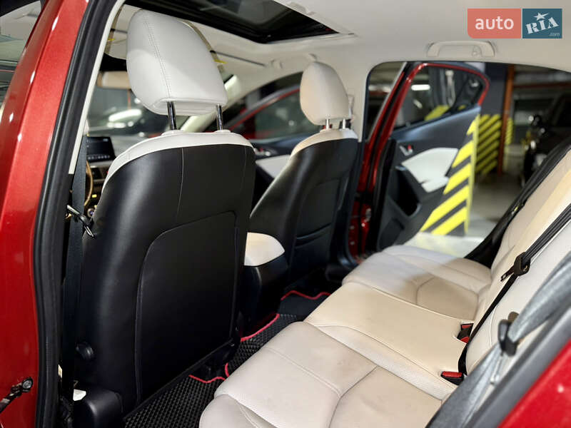 Хетчбек Mazda 3 2018 в Києві фото 25 Хетчбек Mazda 3 2018 в Києві