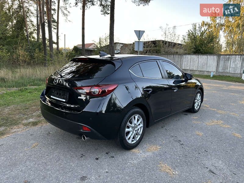 Хэтчбек Mazda 3 2016 в Киеве