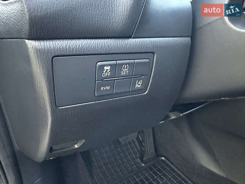 Хэтчбек Mazda 3 2016 в Киеве