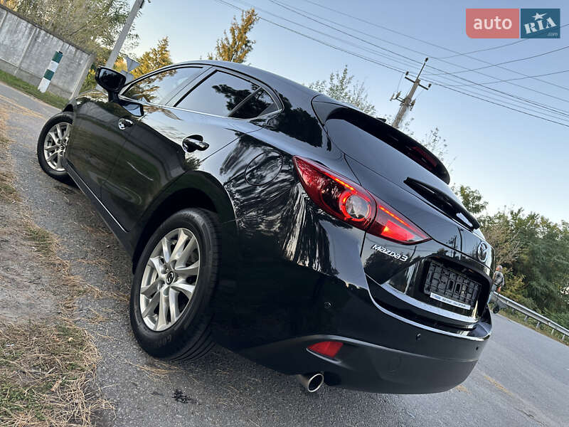 Хэтчбек Mazda 3 2016 в Киеве