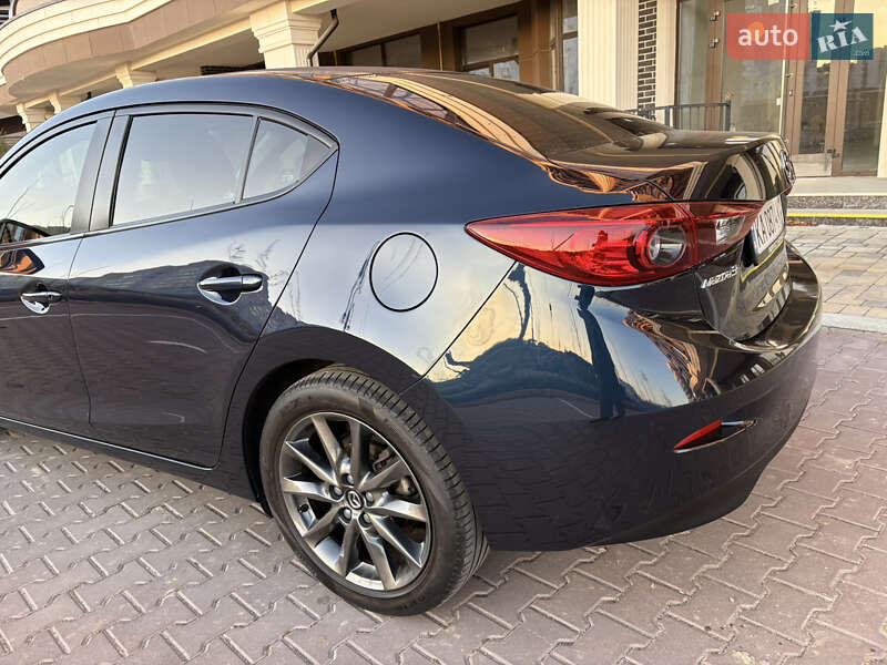 Седан Mazda 3 2018 в Киеве фото 15 Седан Mazda 3 2018 в Киеве