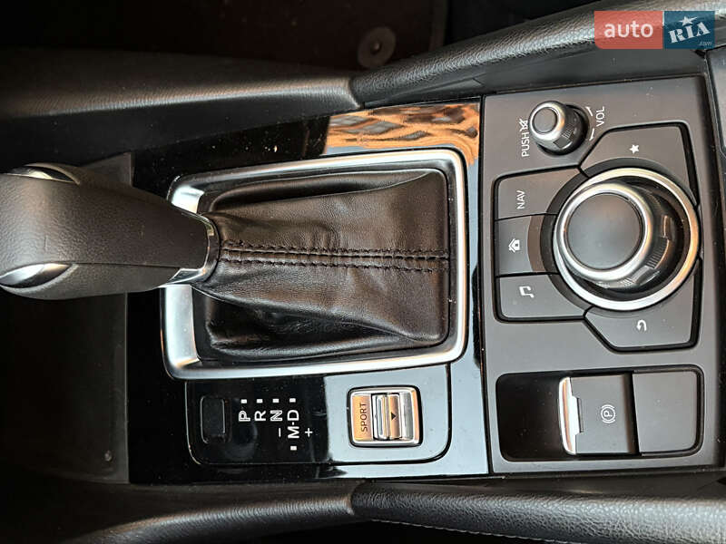 Седан Mazda 3 2018 в Киеве фото 30 Седан Mazda 3 2018 в Киеве