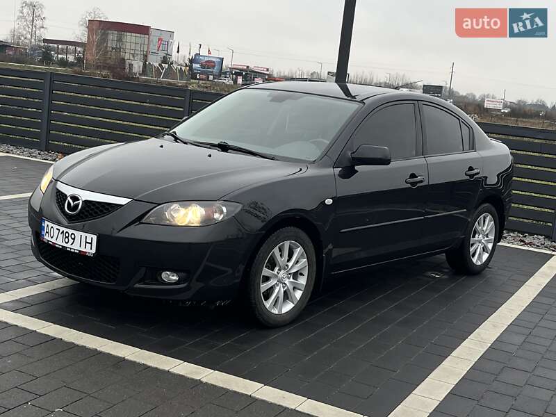 Седан Mazda 3 2007 в Мукачево
