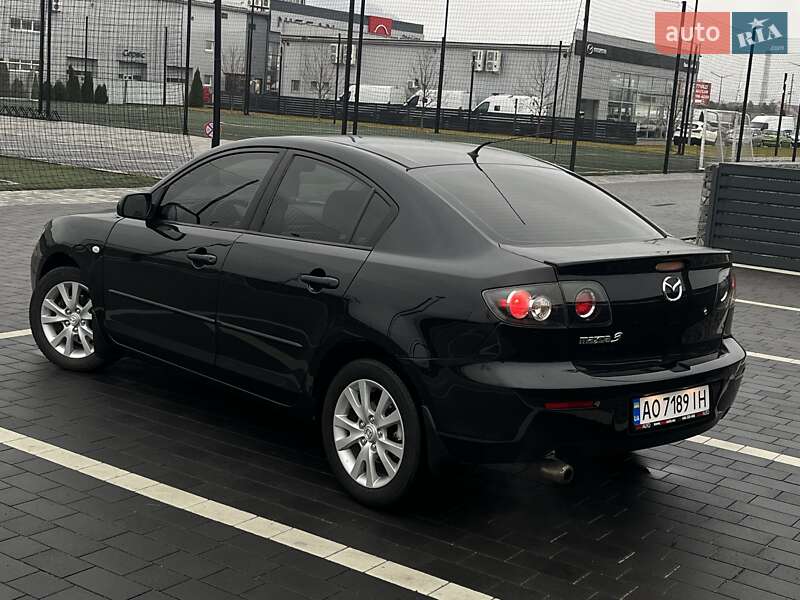 Седан Mazda 3 2007 в Мукачево