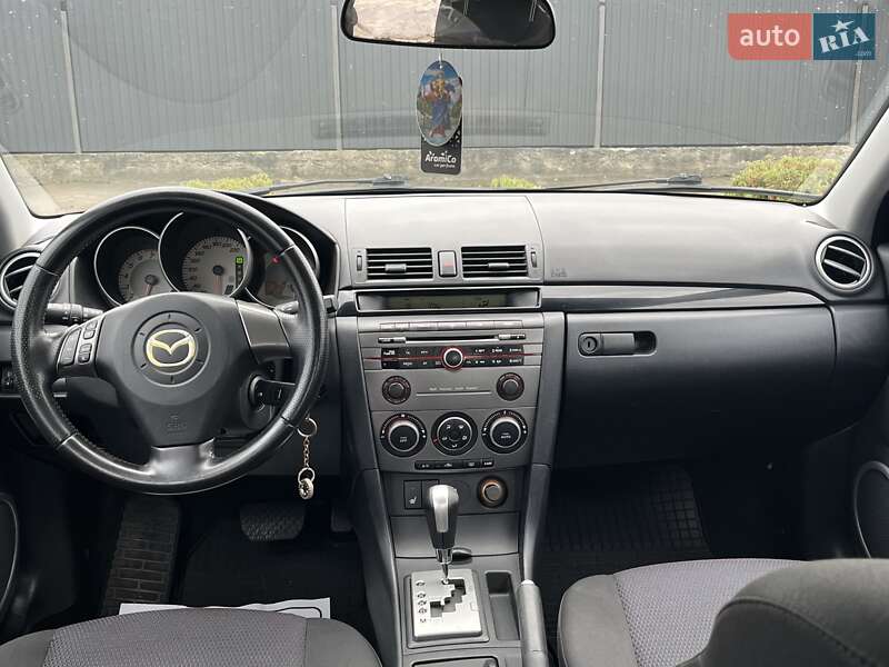 Седан Mazda 3 2007 в Мукачево