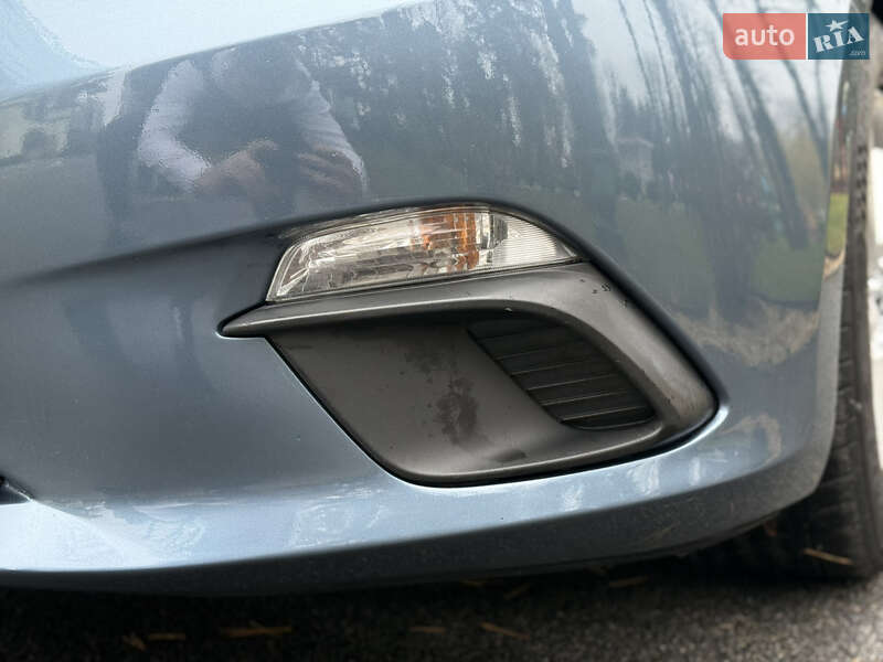 Седан Mazda 3 2014 в Харькове