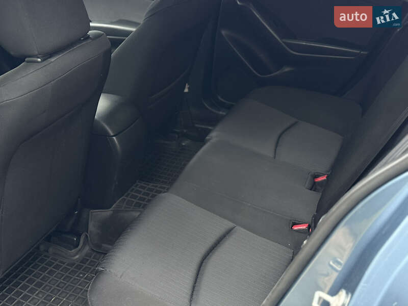 Седан Mazda 3 2014 в Харькове