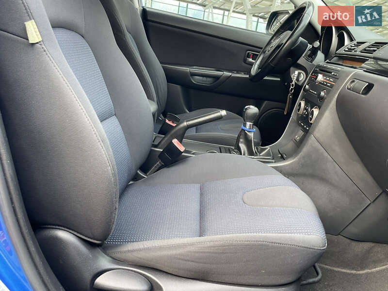 Хетчбек Mazda 3 2005 в Винниках