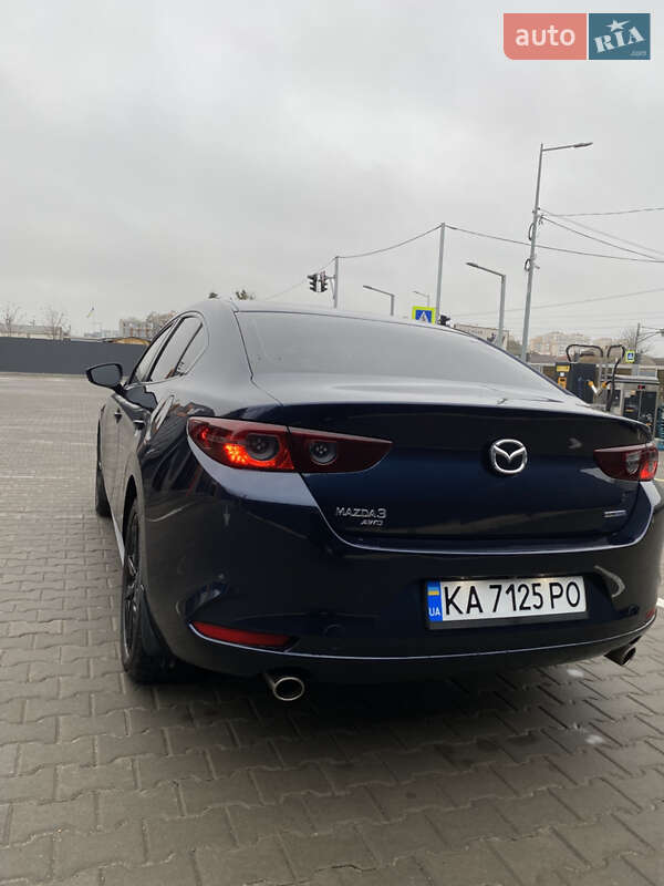 Седан Mazda 3 2019 в Киеве
