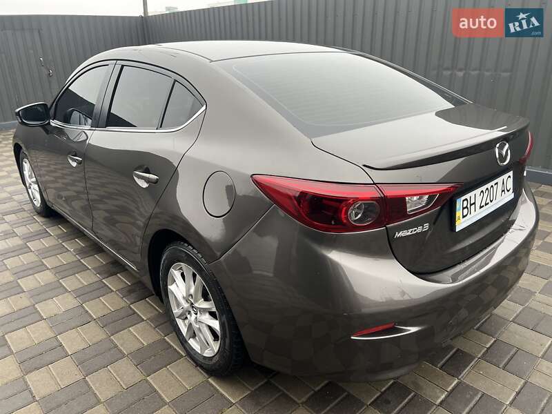 Седан Mazda 3 2016 в Києві