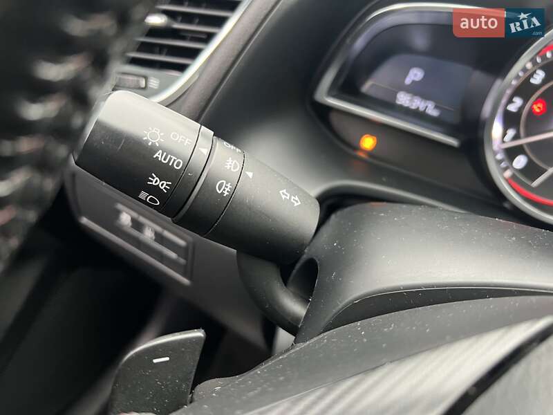 Седан Mazda 3 2016 в Києві