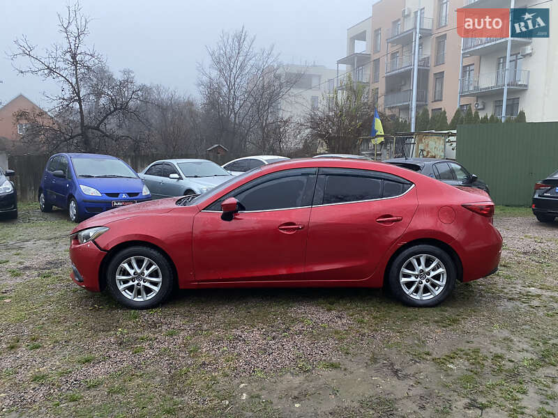 Седан Mazda 3 2015 в Киеве