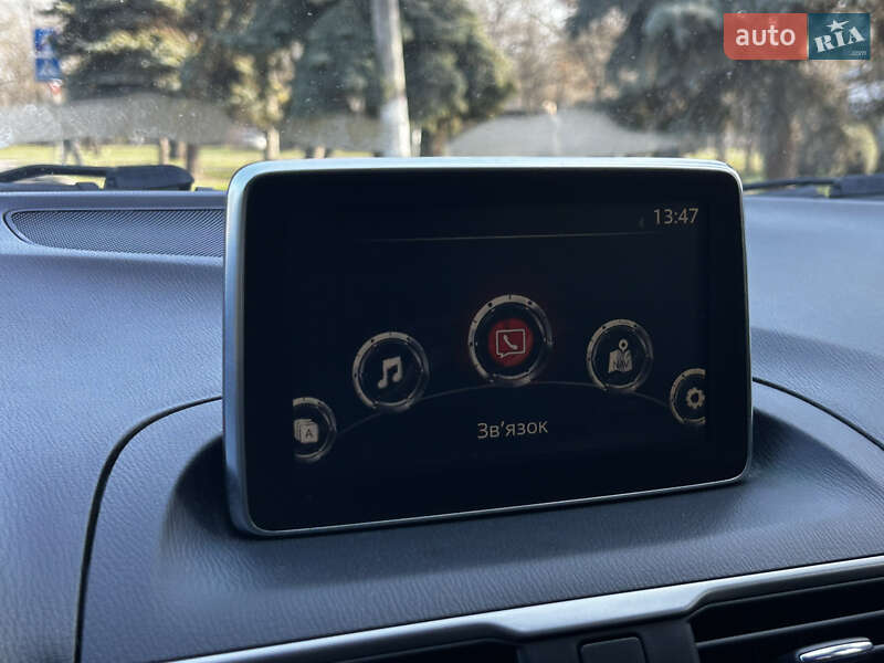 Седан Mazda 3 2016 в Миколаєві