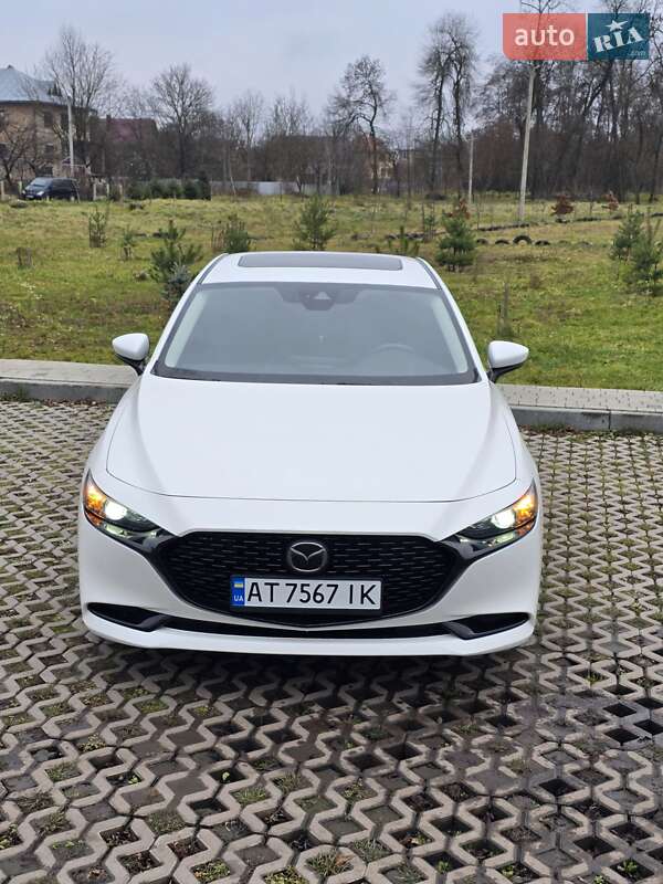 Седан Mazda 3 2021 в Коломые