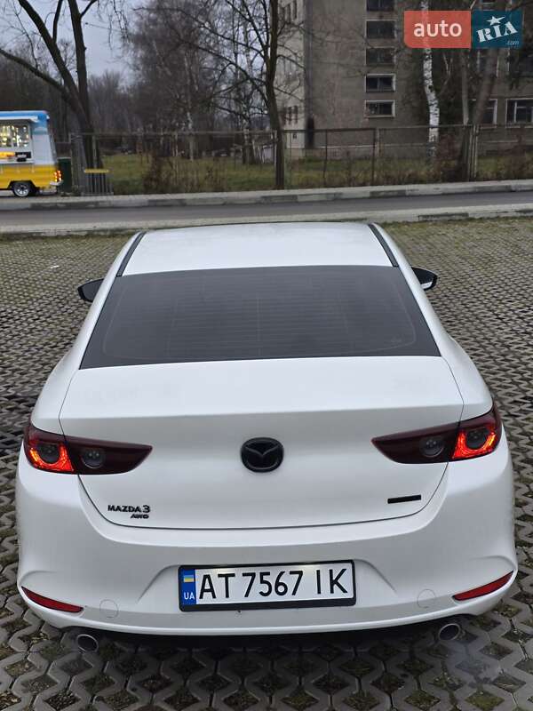 Седан Mazda 3 2021 в Коломые