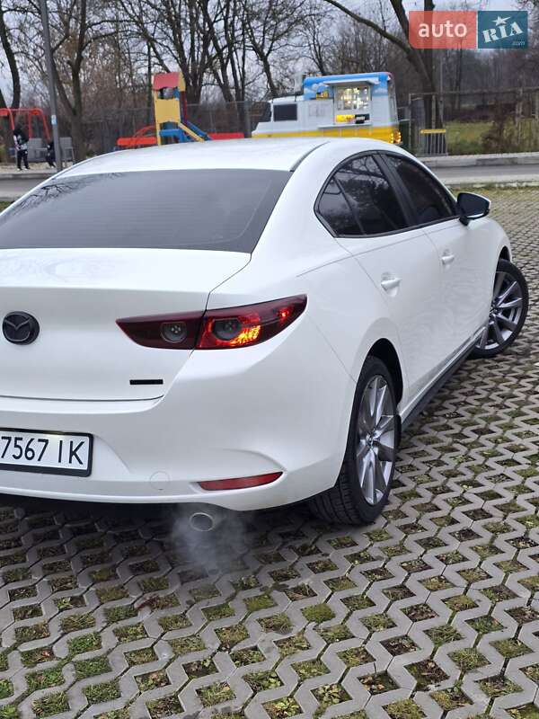 Седан Mazda 3 2021 в Коломые
