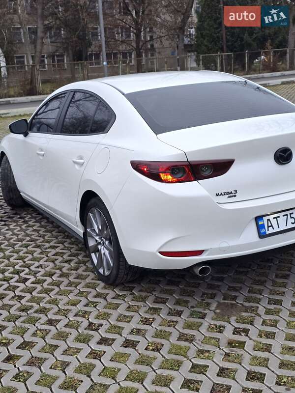 Седан Mazda 3 2021 в Коломые