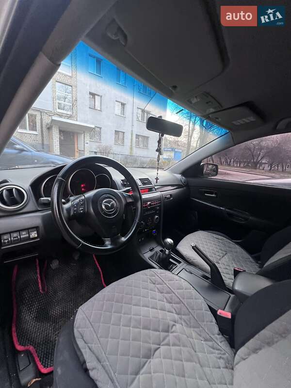 Седан Mazda 3 2005 в Харкові