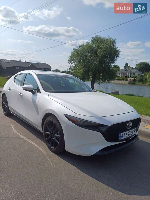 Хэтчбек Mazda 3 2021 в Киеве