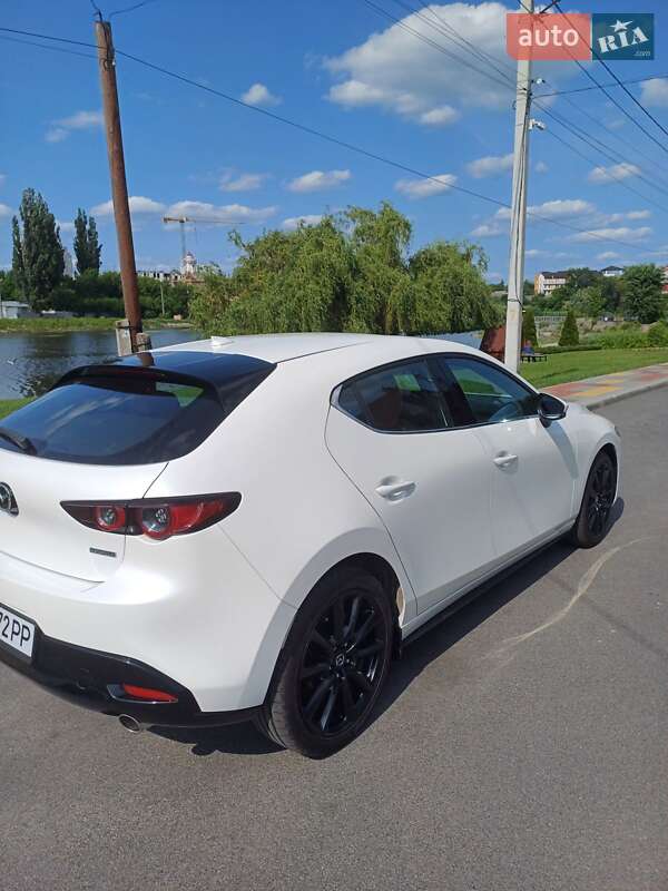 Хэтчбек Mazda 3 2021 в Киеве