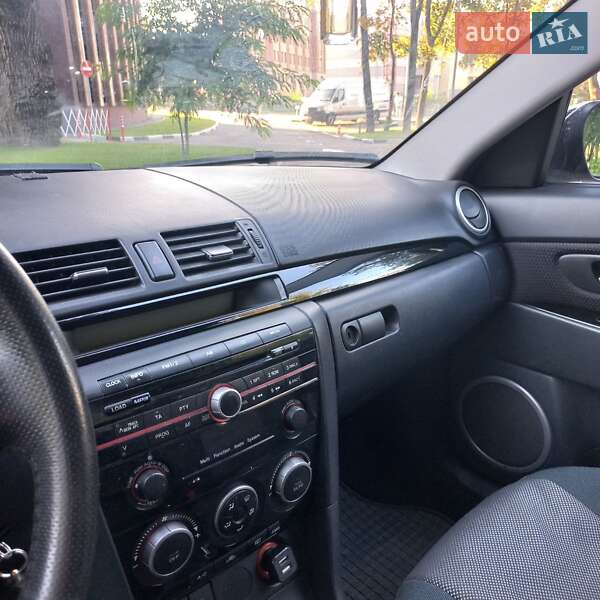Седан Mazda 3 2008 в Харкові