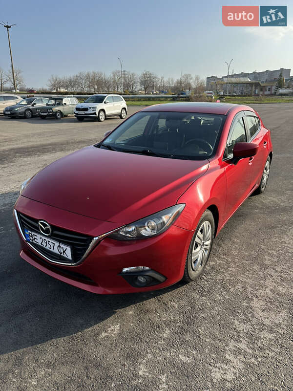 Хэтчбек Mazda 3 2015 в Южноукраинске