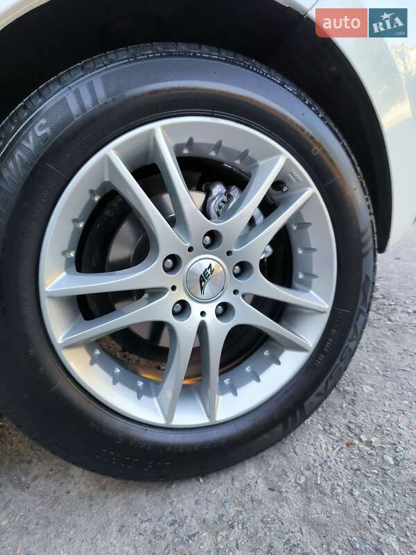 Хэтчбек Mazda 3 2014 в Никополе