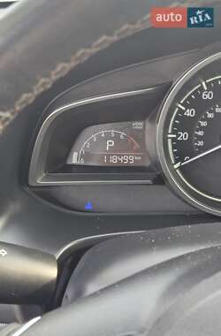 Седан Mazda 3 2016 в Харькове