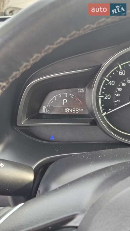 Седан Mazda 3 2016 в Харькове