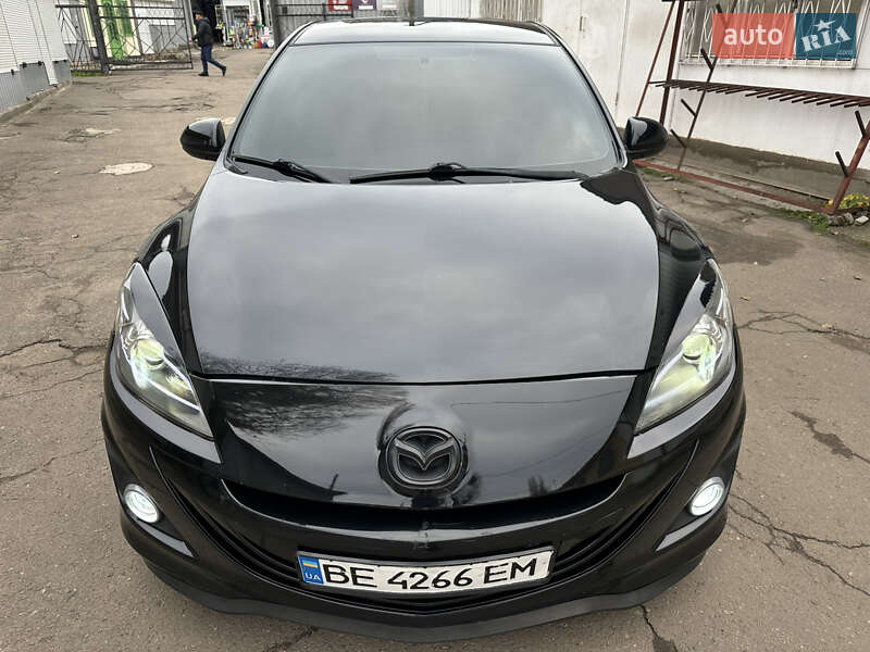Седан Mazda 3 2012 в Миколаєві