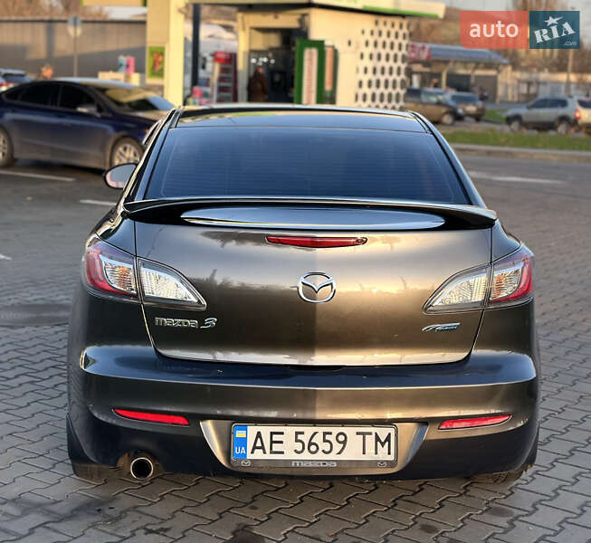 Седан Mazda 3 2013 в Дніпрі