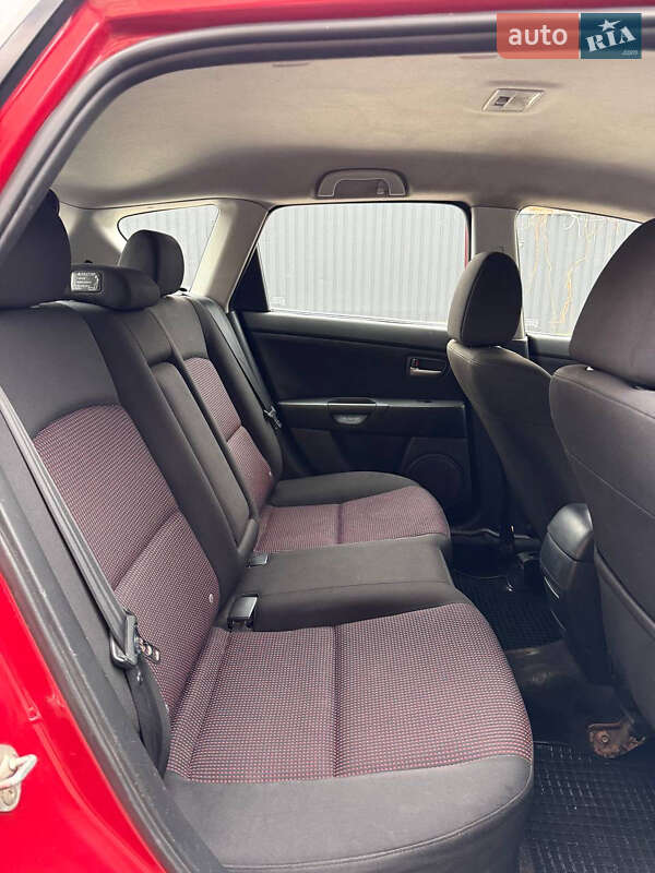 Хэтчбек Mazda 3 2004 в Запорожье