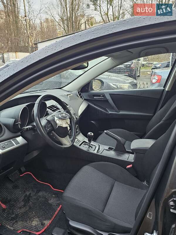 Седан Mazda 3 2013 в Киеве фото 18 Седан Mazda 3 2013 в Киеве
