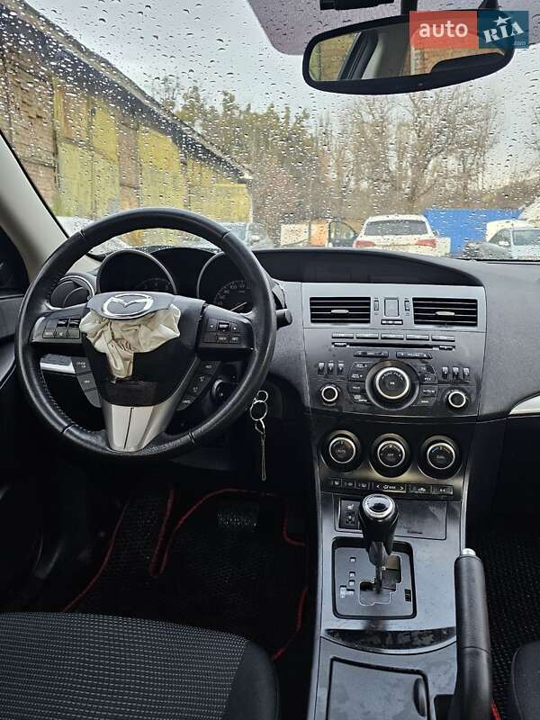 Седан Mazda 3 2013 в Киеве фото 27 Седан Mazda 3 2013 в Киеве