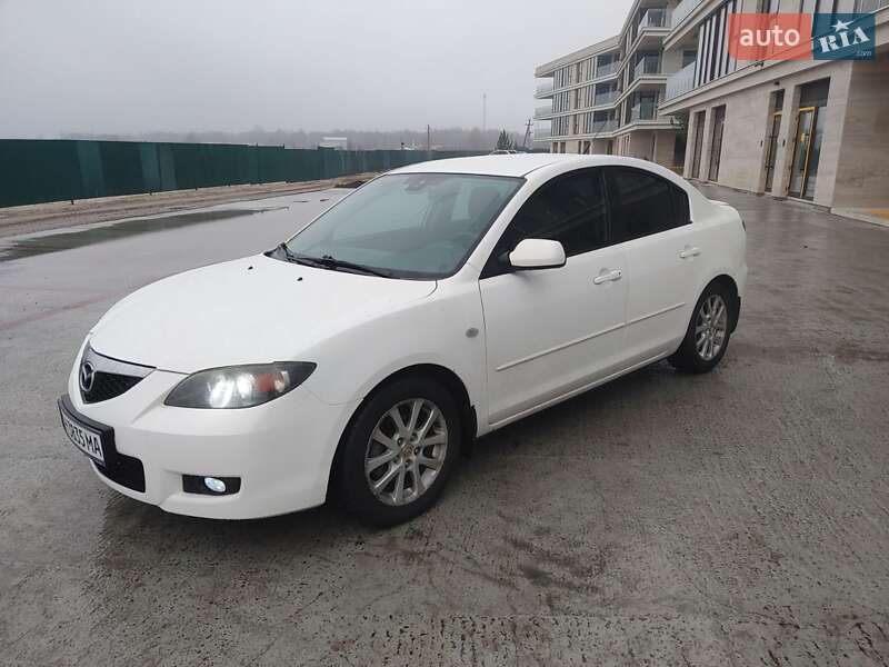 Седан Mazda 3 2008 в Киеве