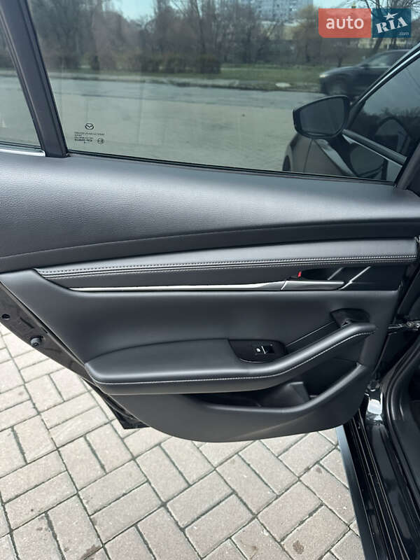 Седан Mazda 3 2024 в Киеве фото 43 Седан Mazda 3 2024 в Киеве