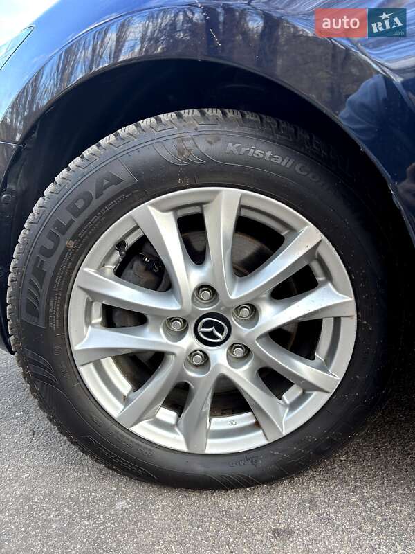 Хэтчбек Mazda 3 2015 в Кривом Роге