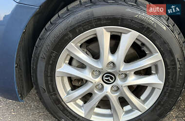 Седан Mazda 3 2017 в Николаеве