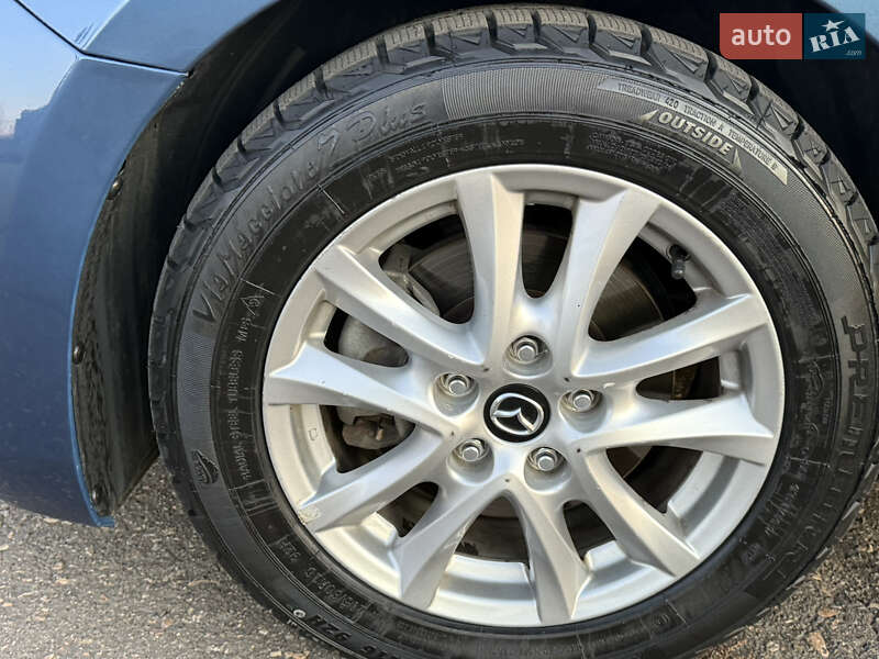 Седан Mazda 3 2017 в Николаеве