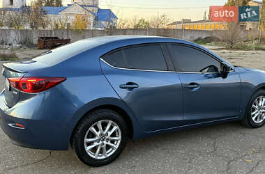 Седан Mazda 3 2017 в Николаеве