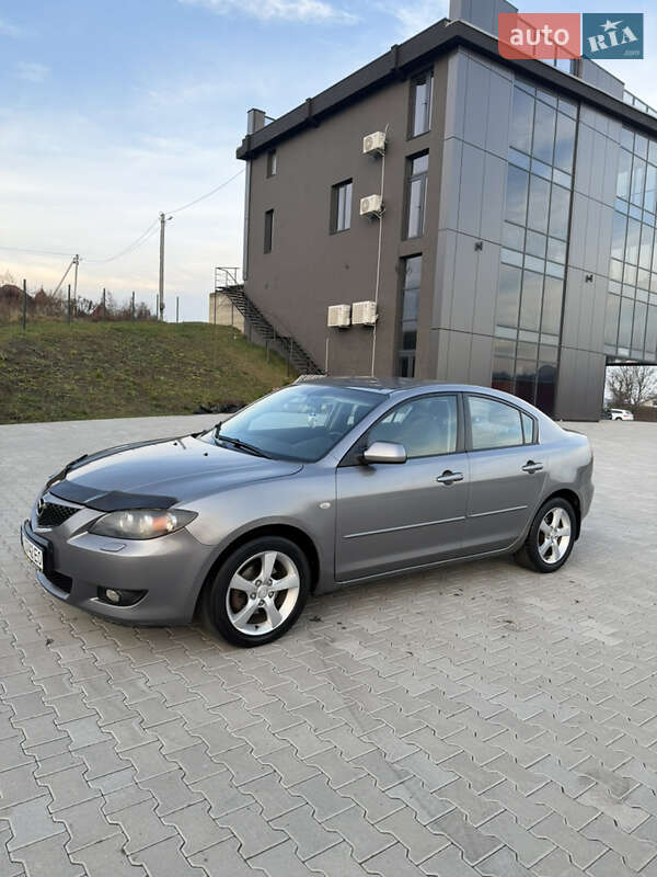 Хэтчбек Mazda 3 2004 в Черновцах