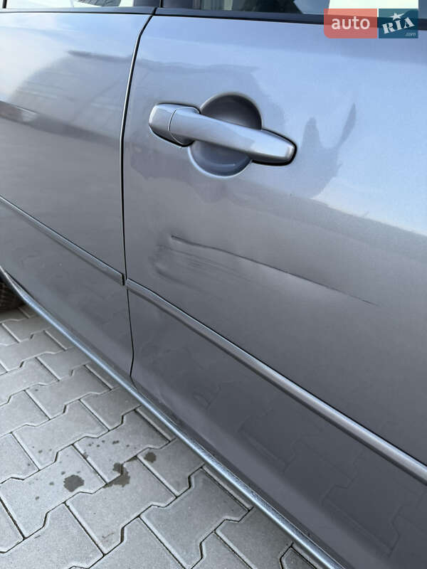 Хэтчбек Mazda 3 2004 в Черновцах