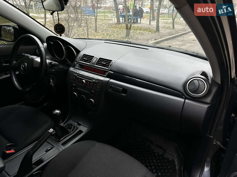 Седан Mazda 3 2007 в Сумах