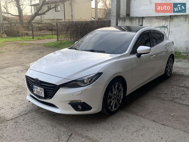 Хэтчбек Mazda 3 2015 в Одессе