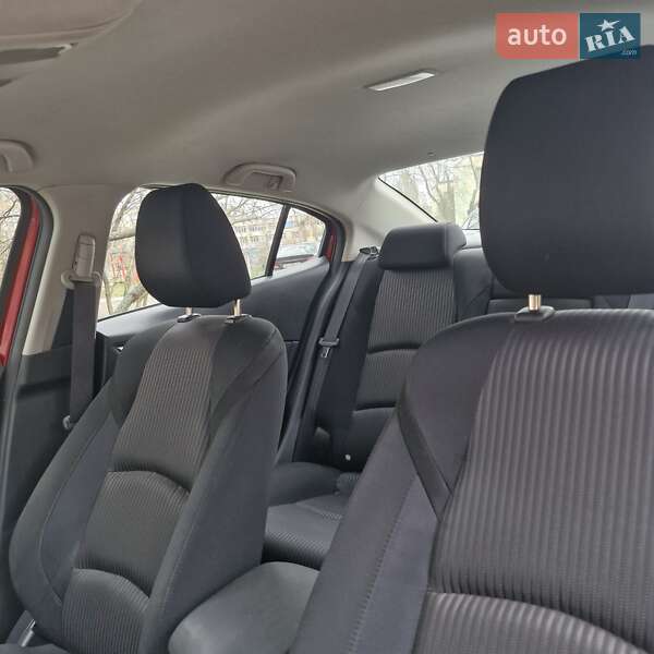 Седан Mazda 3 2015 в Киеве фото 3 Седан Mazda 3 2015 в Киеве