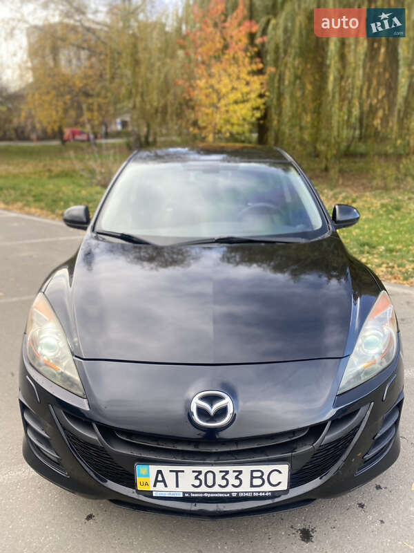 Седан Mazda 3 2011 в Ивано-Франковске