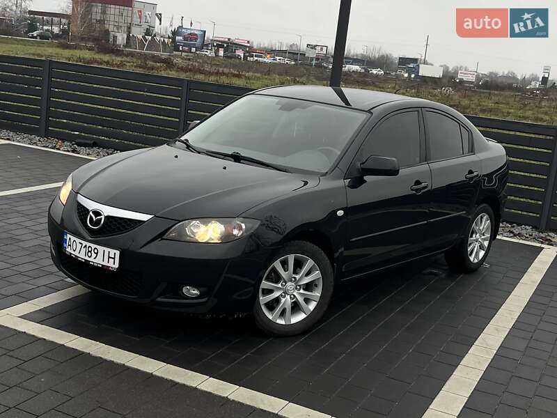 Седан Mazda 3 2007 в Мукачево