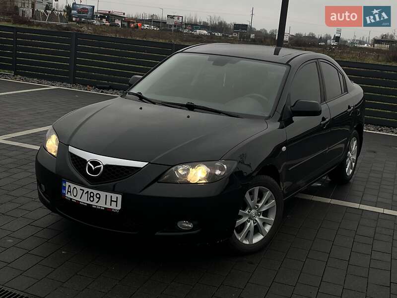 Седан Mazda 3 2007 в Мукачево
