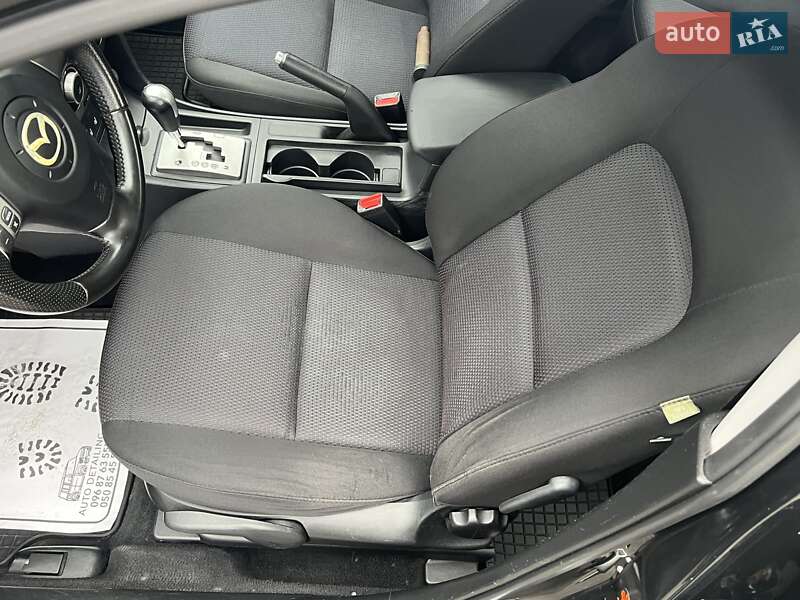 Седан Mazda 3 2007 в Мукачево