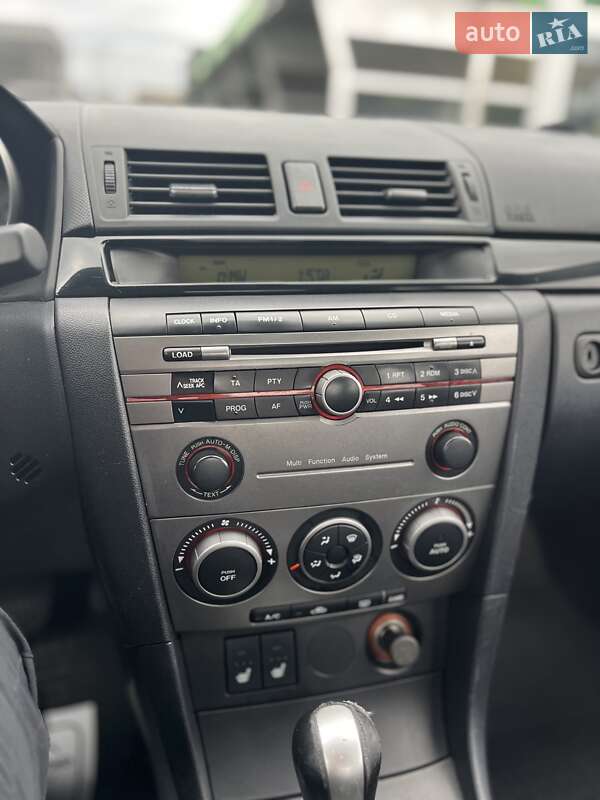 Седан Mazda 3 2007 в Мукачево